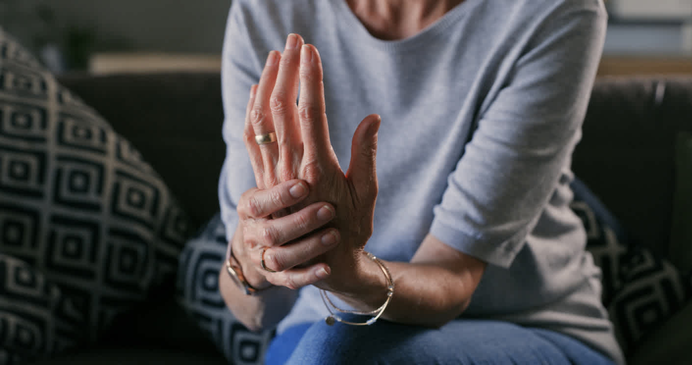 elderly-woman-hands