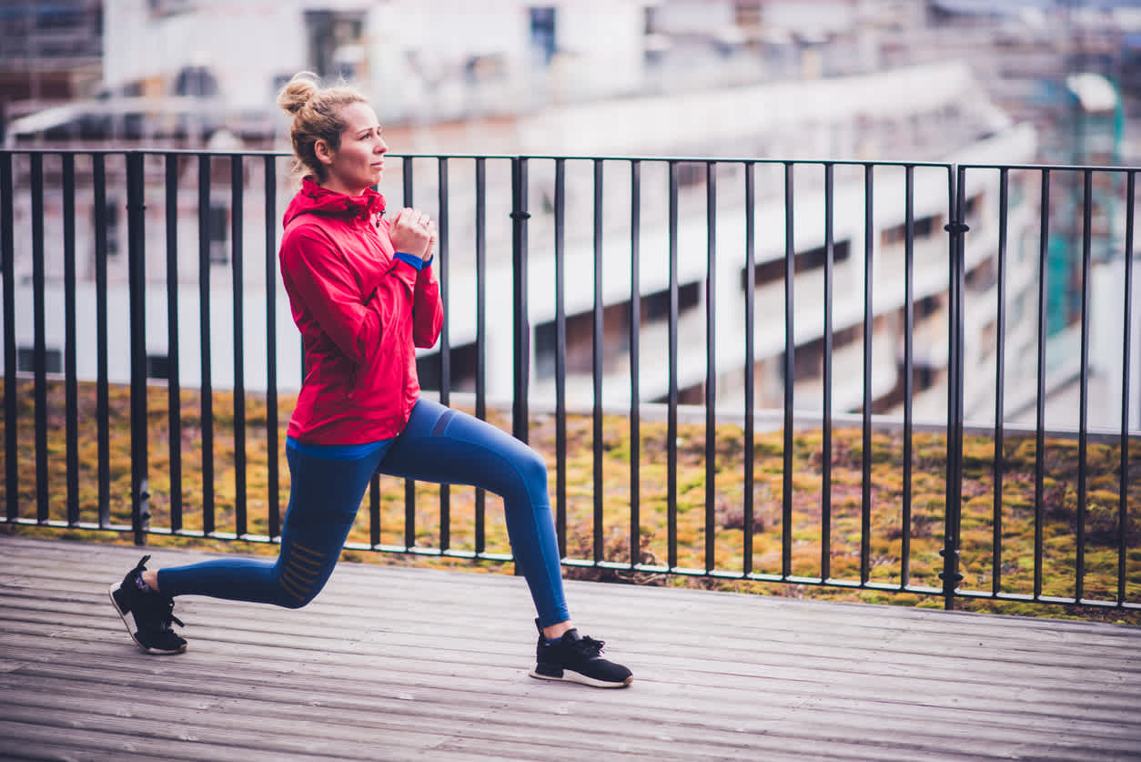 woman-doing-psoas-muscle-stretches-outside