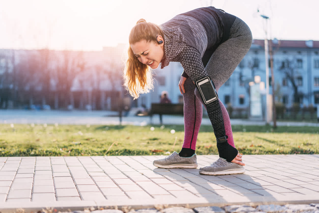 woman-experiencing-heel-pain-after-running