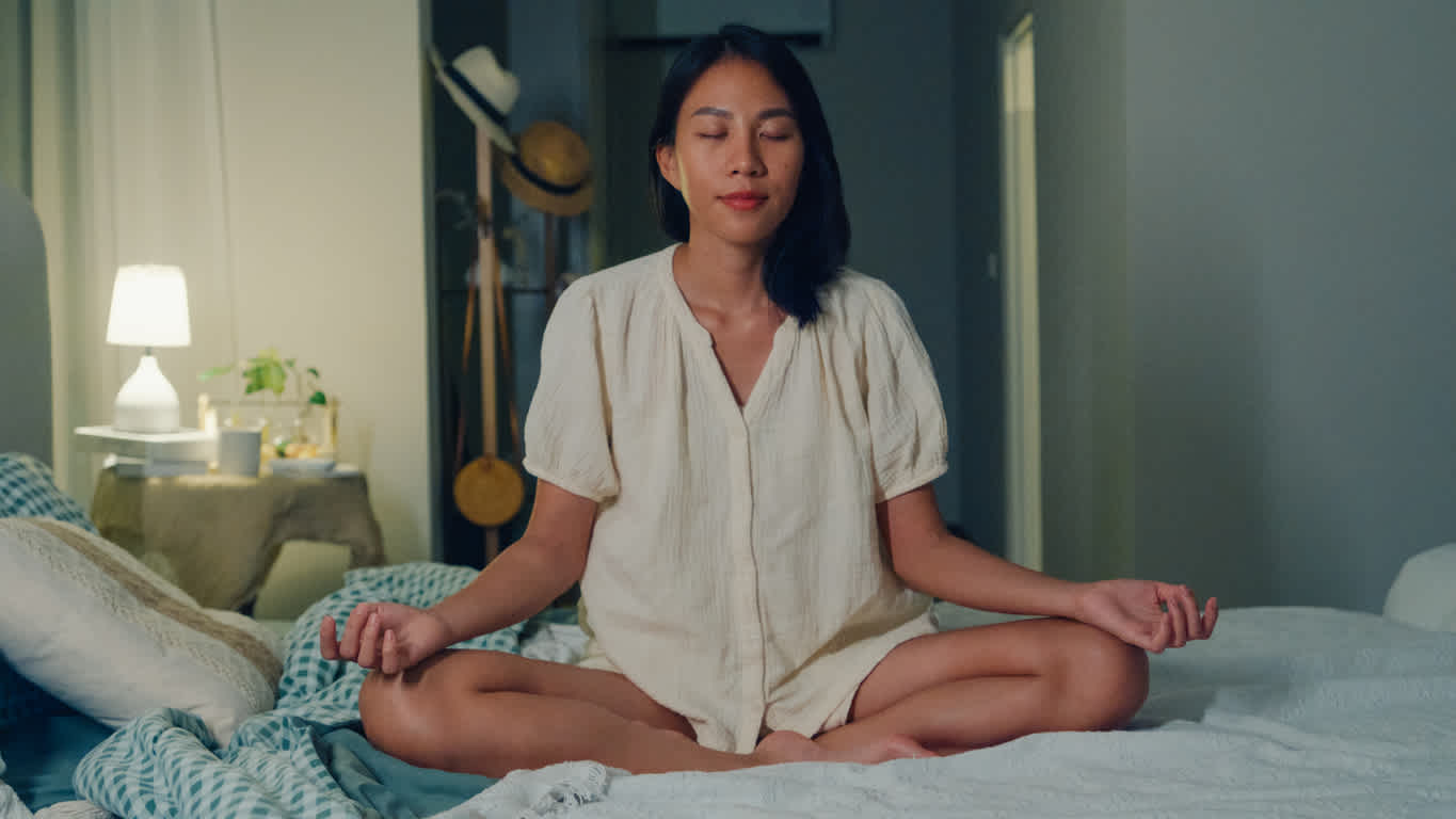 woman-thinking-what-is sleep-hygiene