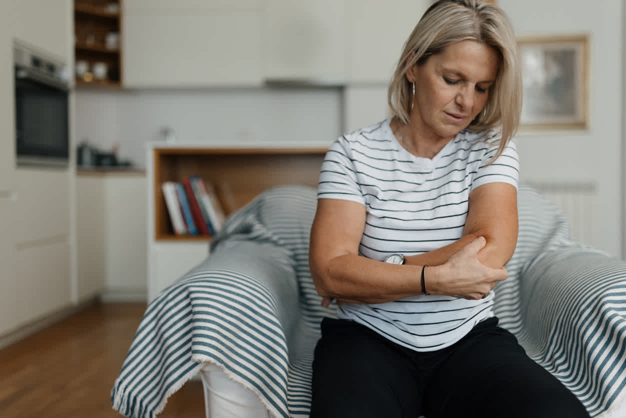 woman-with-joint-pain