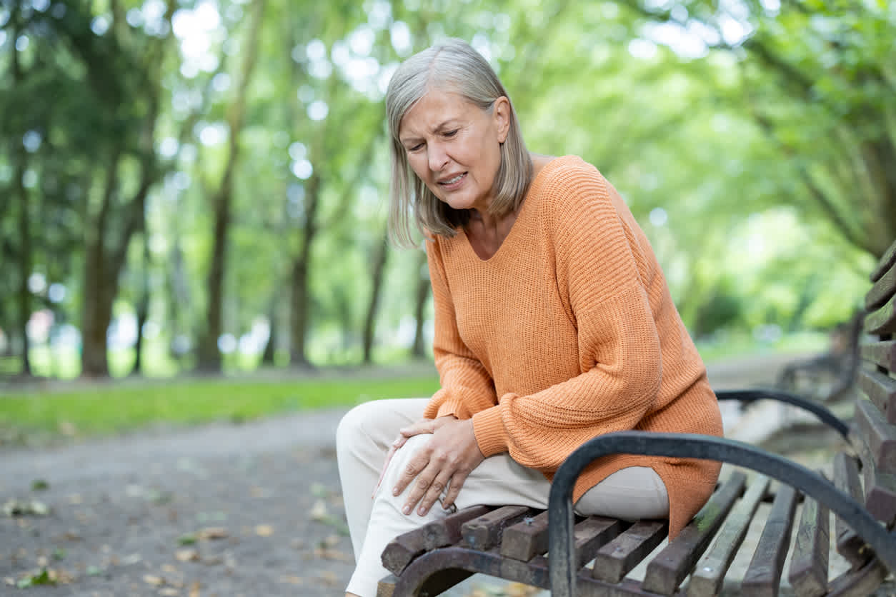 woman with knee injuries from falling