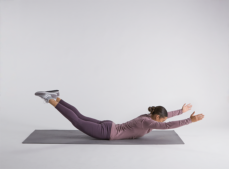 superman-exercise-hold